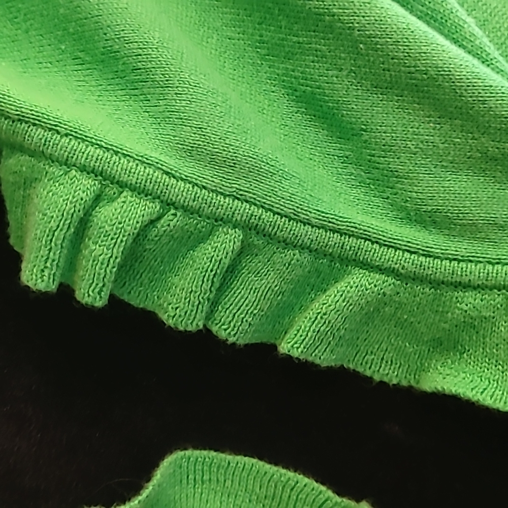 Free with any purchase! Lilly Pulitzer green ruffle wrap - Picture 5 of 12